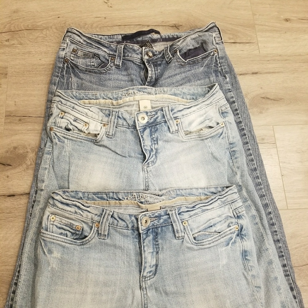 3 pairs of denim